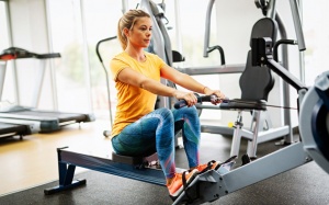 Khỏe tim, tăng cơ bắp khi tập môn rowing máy