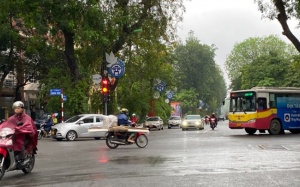 Bắc Bộ mưa vài nơi, Trung Bộ và Nam Bộ nắng nóng