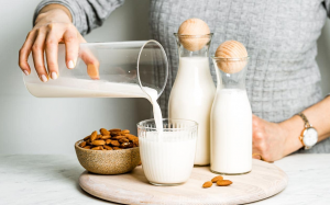 Cân nhắc ưu nhược điểm trước khi mua sữa hạnh nhân