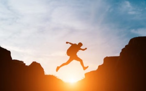 Tử vi thứ Năm (8/8/2024): Bạch Dương nên chủ động giải quyết mọi khó khăn