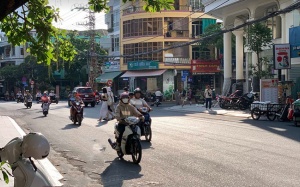 Bắc Bộ vẫn nắng gắt, Nam Bộ giảm mưa