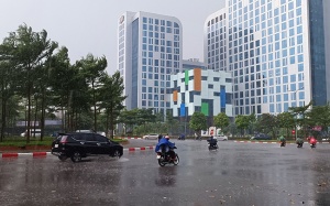 Bắc Bộ mưa nhiều nơi, Trung Bộ nắng nóng