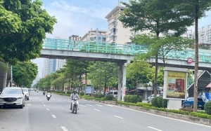 Bắc Bộ và Trung Bộ nắng nóng, Nam Bộ mưa dông