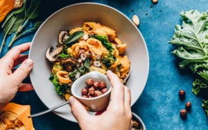 Người bệnh đái tháo đường nên ăn hay kiêng ăn gì hàng ngày?