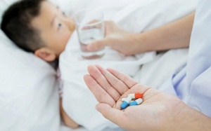 Tác dụng phụ khi điều trị viêm đường hô hấp trên cho trẻ tại nhà