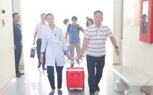 Đoàn công tác Bệnh viện Việt Đức trực tiếp hỗ trợ các bệnh viện tỉnh Lào Cai