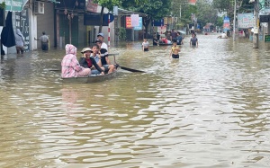 Hệ thống sông Hồng thoát lũ chậm, cảnh báo lũ trên sông Đồng Nai