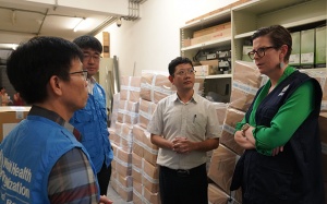 WHO hỗ trợ 1 triệu viên khử trùng nước cho người dân vùng lũ 