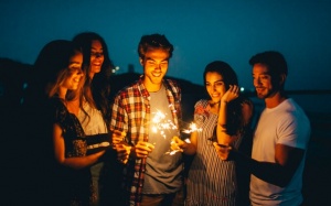 Tử vi thứ Năm (19/9/2024): Thiên Bình sẽ có buổi tối thú vị bên người thân