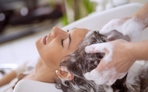 Có nên sử dụng dầu gội chứa sulfate không?