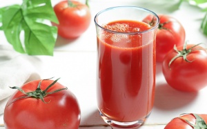 Nước ép cà chua bổ dưỡng thế nào?