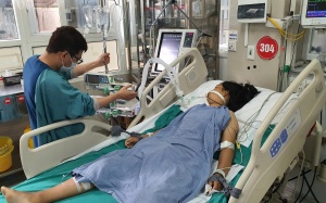 Hôn mê, nguy kịch chỉ vì...uống nước sai cách