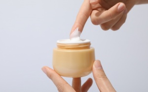 2 sản phẩm kem dưỡng da kém chất lượng bị thu hồi 