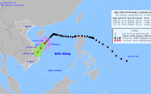 Bão số 7 suy yếu trước khi vào đất liền, Trung Bộ mưa lớn