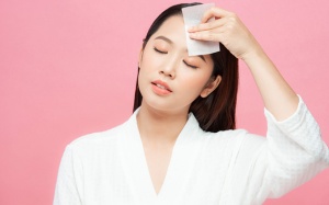 Bí quyết chăm sóc da dầu, không lo nổi mụn