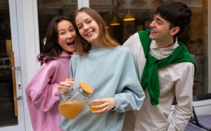 Tử vi thứ Ba (12/11/2024): Bạch Dương có thể thoải mái giao tiếp với mọi người