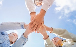 Tử vi thứ Năm (14/11/2024): Song Tử nên chủ động giúp đỡ mọi người xung quanh