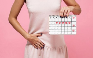 “Thủ phạm” gây rối loạn kinh nguyệt và giải pháp từ thảo dược
