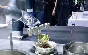 Trải nghiệm 'phở số' tại Lễ hội văn hóa ẩm thực Hà Nội 2024