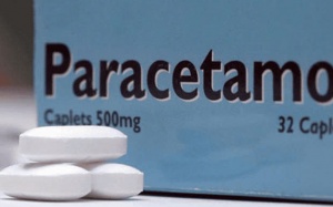 Thận trọng khi dùng paracetamol cho người lớn tuổi