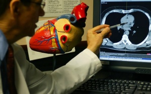 Bác sĩ đưa ra 8 lời khuyên giúp tránh đau tim ở tuổi 60