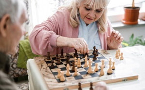 5 trò chơi giúp rèn luyện trí não dành cho người cao tuổi