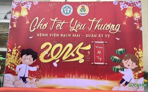 'Chợ Tết yêu thương' tại Bệnh viện Bạch Mai
