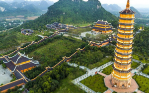 Du lịch tâm linh dịp Tết 2025: Ninh Bình 