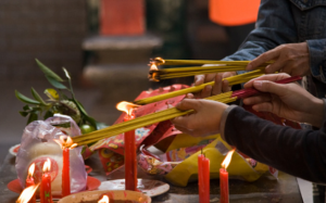 Đầu năm đi vãn cảnh chùa…