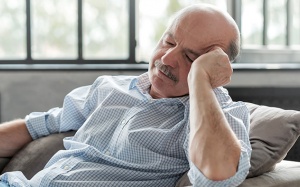 Tại sao nhiều người bệnh Parkinson thường xuyên thấy buồn ngủ?