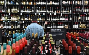 WHO kêu gọi dán nhãn cảnh báo ung thư trên đồ uống có cồn