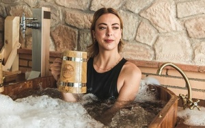 Tắm bia - trào lưu có đáng để trải nghiệm?