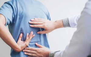 Nhận biết đau dây thần kinh tọa và cách cải thiện từ thảo dược