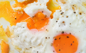 Ăn trứng lòng đào có an toàn cho sức khỏe?