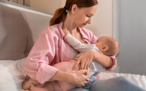 Sữa mẹ sẽ thay đổi thế nào khi trẻ bị ốm?