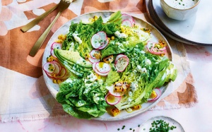 Tại sao ăn salad có thể gây đầy bụng?