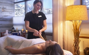 Nghỉ dưỡng chuyên sâu: 'Chìa khóa' sức khỏe cho phụ nữ mãn kinh