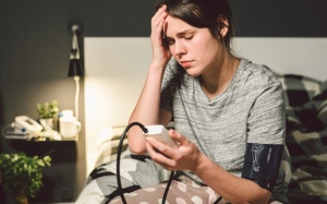 5 việc nhỏ nên làm trước giờ ngủ để kiểm soát huyết áp