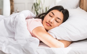 Ngủ quá ít hay quá nhiều đều ảnh hưởng tiêu cực đến sức khỏe