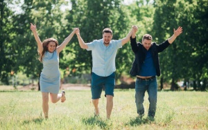 Tử vi thứ Năm (13/3/2025): Sư Tử khá thân thiện với những người bạn mới