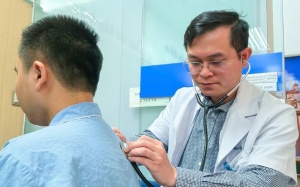 Bác sĩ Bạch Mai hồi sinh lá phổi xẹp hoàn toàn do di chứng lao phổi