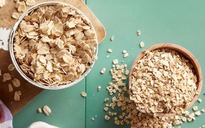 Nên chọn yến mạch ăn liền hay yến mạch cán dẹt?