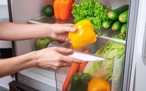 Rau củ quả nào nên bảo quản trong ngăn kéo tủ lạnh?