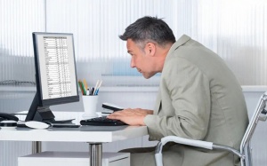 Hội chứng tư thế cổ – “cái giá” phải trả khi ngồi sai tư thế