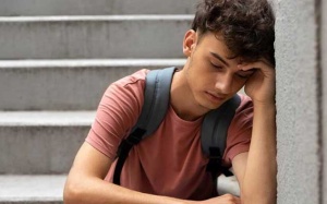 Vì sao nhiều người trẻ ngày nay không thấy hạnh phúc?