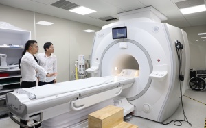 Bệnh viện Đại học Y Hà Nội: Ra mắt hệ thống MRI 3.0 Tesla SIGNA Architect 
