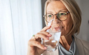 Cách giảm run tay chân đơn giản với 3 mẹo tự nhiên