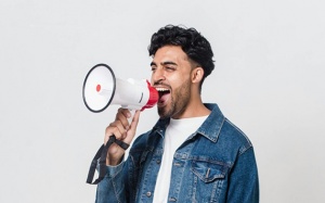 Bí quyết giữ giọng khỏe, không khàn tiếng