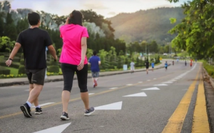 Tăng sức bền, cải thiện huyết áp với kỹ thuật đi bộ kiểu Nhật