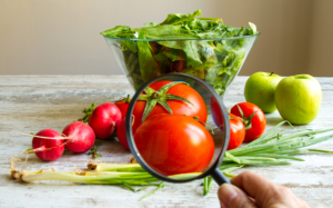 Vì sao ngộ độc thực phẩm thường xảy ra nhiều hơn và nặng hơn vào mùa Hè?